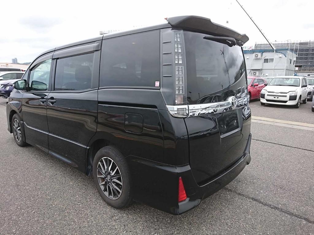 2015 Toyota Voxy